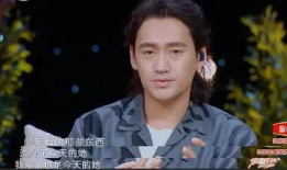 心声被偷听吃瓜娱乐圈,娱乐圈的瓜田盛宴